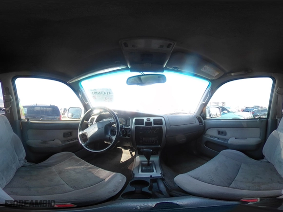 2001 Toyota 4Runner SR5 with VIN JT3GN86RX10208106, listed as a IAAI auction lot 41431091 with 305,859 mi miles. Bid and sale history available at carsss.com. Image 17.
