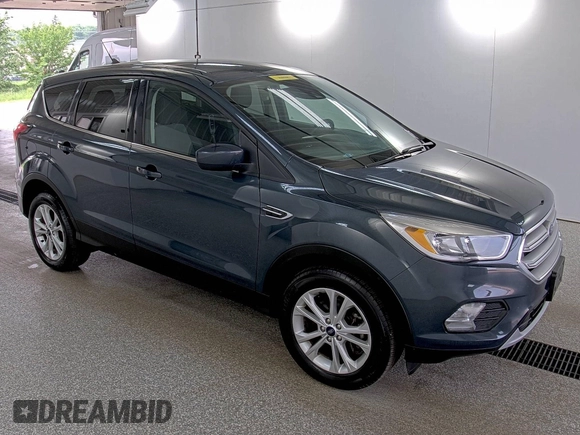 2019 Ford Escape SE z VIN 1FMCU9GD9KUA54757, wystawiony jako IAAI lot #42516631 z przebiegiem 87 040 mil mil oraz . Historia ofert i sprzedaży dostępna na DreamBid. Obrazek 17.