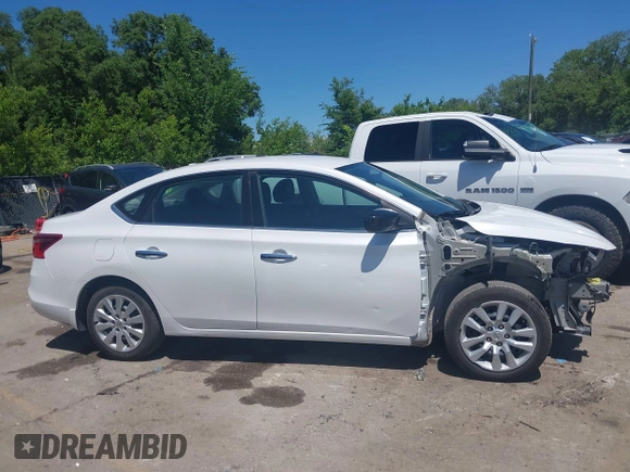 2017 Nissan Sentra S с VIN 3N1AB7AP3HY337169, выставлен на аукционе IAAI как лот 42302666 с пробегом 80 090 миль миль и . История ставок и продаж доступна на DreamBid. Изображение 14.
