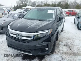 2019 Honda Pilot EX-L with VIN 5FNYF6H52KB051363, listed as a IAAI auction lot 41591540 with 109,860 mi miles. Bid and sale history available at carsss.com. Image 2.