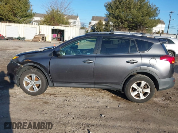 2014 Toyota RAV4 XLE with VIN 2T3RFREV0EW173776, listed as a IAAI auction lot 41644446 with 170,431 mi miles. Bid and sale history available at carsss.com. Image 14.