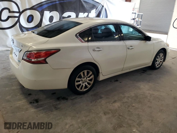 2014 Nissan Altima 2.5 S with VIN 1N4AL3AP4EN362390, listed as a Copart auction lot 52136585 with 147,004 mi miles and Clean Title. Bid and sale history available at carsss.com. Image 3.