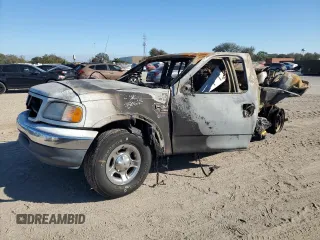 2001 Ford F-150 XL with VIN 1FTRX07WX1KE63914, listed as a Copart auction lot 87848725 with 0 mi miles and Non Repairable. Bid and sale history available at carsss.com. Image 1.