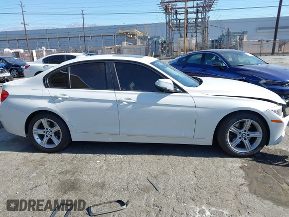 2013 BMW 3 Series 320i xDrive с VIN WBA3C3C55DF980712, выставлен на аукционе IAAI как лот 42317269 с пробегом 114 528 миль миль и . История ставок и продаж доступна на DreamBid. Изображение 14.