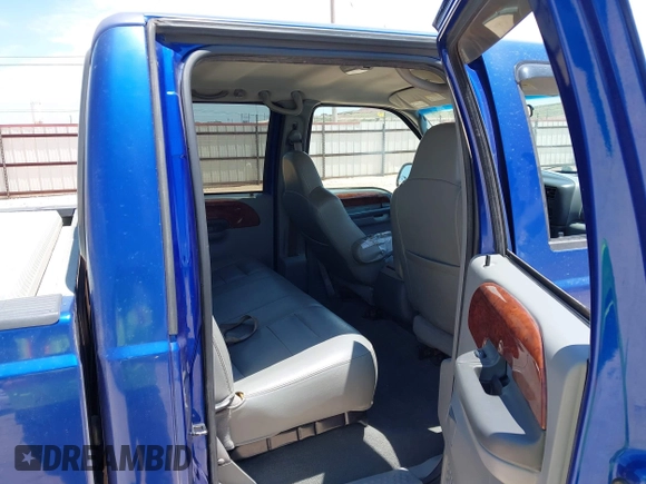 2003 Ford F-250 XL с VIN 1FTNW21P63EC27468, выставлен на аукционе IAAI как лот 42819129 с пробегом 200 910 миль миль и . История ставок и продаж доступна на DreamBid. Изображение 8.