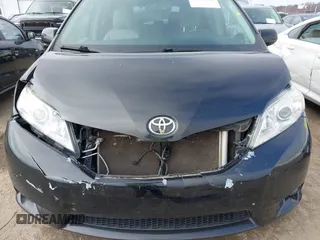2015 Toyota Sienna Ltd with VIN 5TDDK3DC2FS116159, listed as a IAAI auction lot 41137819 with 164,864 mi miles. Bid and sale history available at carsss.com. Image 13.