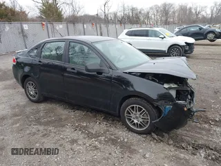 2011 Ford Focus SE with VIN 1FAHP3FN6BW140790, listed as a IAAI auction lot 41277430 with 114,192 mi miles. Bid and sale history available at carsss.com. Image 1.