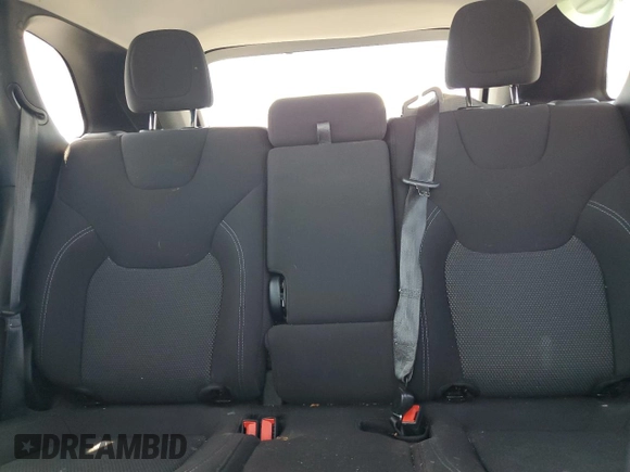 2020 Jeep Cherokee Latitude с VIN 1C4PJLCB0LD619317, выставлен на аукционе Copart как лот 52575625 с пробегом 84 753 миль миль и Списание • Salvage title. История ставок и продаж доступна на DreamBid. Изображение 10.