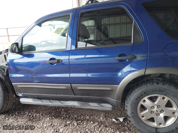 2006 Ford Escape XLT with VIN 1FMYU03166KC05651, listed as a IAAI auction lot 41799174 with 114,594 mi miles. Bid and sale history available at carsss.com. Image 14.