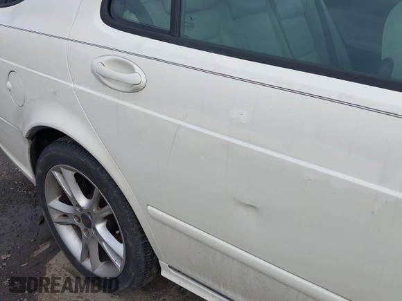 2008 Saab 9-5 with VIN YS3ED59G583514694, listed as a IAAI auction lot 41463705 with 122,409 mi miles. Bid and sale history available at carsss.com. Image 6.