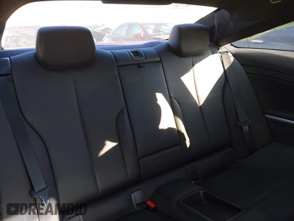 2019 BMW 4 Series 430i with VIN WBA4W3C56KAF92817, listed as a IAAI auction lot 41336952 with Not Provided miles and . Bid and sale history available at DreamBid. Image 8.