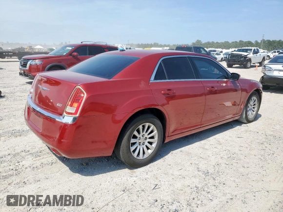 2013 Chrysler 300 z VIN 2C3CCAAG1DH568995, wystawiony jako Copart lot #56278975 z przebiegiem 133 201 mil mil oraz Szkoda całkowita • Salvage title. Historia ofert i sprzedaży dostępna na DreamBid. Obrazek 3.