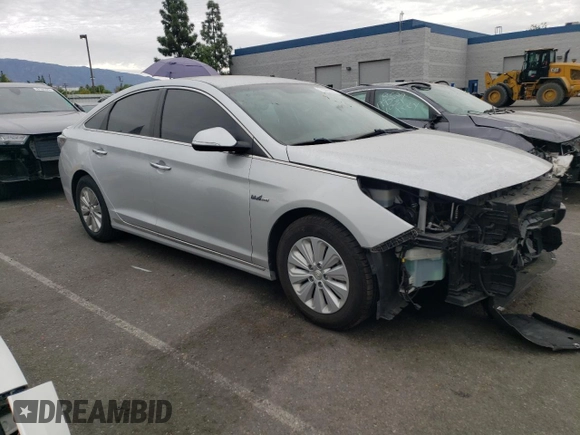 2017 Hyundai Sonata Hybrid SE with VIN KMHE24L18HA045782, listed as a Copart auction lot 76365673 with 104,934 mi miles. Bid and sale history available at carsss.com. Image 4.
