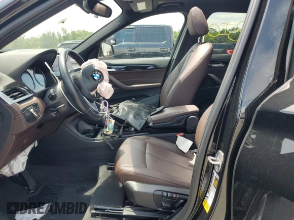 2021 BMW X1 sDrive28i z VIN WBXJG7C05M5U10504, wystawiony jako Copart lot #58708935 z przebiegiem 25 180 mil mil oraz Nie do naprawy • Non repairable. Historia ofert i sprzedaży dostępna na DreamBid. Obrazek 7.