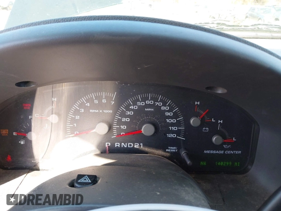 2004 Ford Expedition Special Service with VIN 1FMPU16L44LA17586, listed as a IAAI auction lot 41619534 with 140,299 mi miles. Bid and sale history available at carsss.com. Image 7.