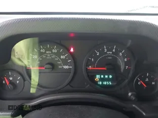 2007 Jeep Wrangler X with VIN 1J4FA24127L231409, listed as a IAAI auction lot 41971429 with 181,855 mi miles and . Bid and sale history available at carsss.com. Image 15.