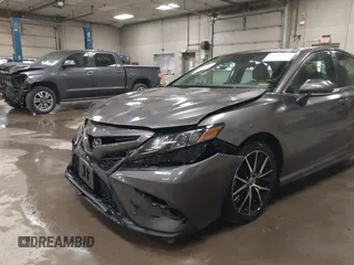 2022 Toyota Camry SE with VIN 4T1G11AK9NU074952, listed as a IAAI auction lot 41829075 with 37,315 mi miles. Bid and sale history available at carsss.com. Image 6.