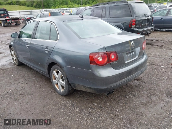 2009 Volkswagen Jetta SE with VIN 3VWRM71K19M049963, listed as a IAAI auction lot 42279906 with 157,290 mi miles and . Bid and sale history available at DreamBid. Image 3.