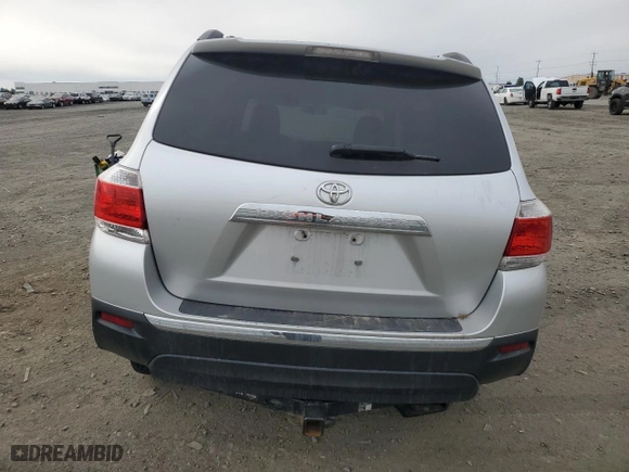 2013 Toyota Highlander with VIN 5TDZA3EH6DS040395, listed as a Copart auction lot 48738125 with 111,231 mi miles and Salvage Title. Bid and sale history available at carsss.com. Image 6.