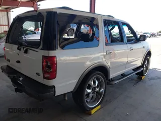 2000 Ford Expedition Special Service with VIN 1FMFU16L9YLC21365, listed as a IAAI auction lot 42544774 with 180,117 mi miles and . Bid and sale history available at DreamBid. Image 4.
