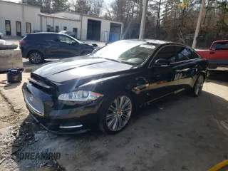 2015 Jaguar XJ with VIN SAJWA2GZ1F8V85688, listed as a Copart auction lot 43112915 with 0 mi miles and Salvage Title. Bid and sale history available at carsss.com. Image 1.
