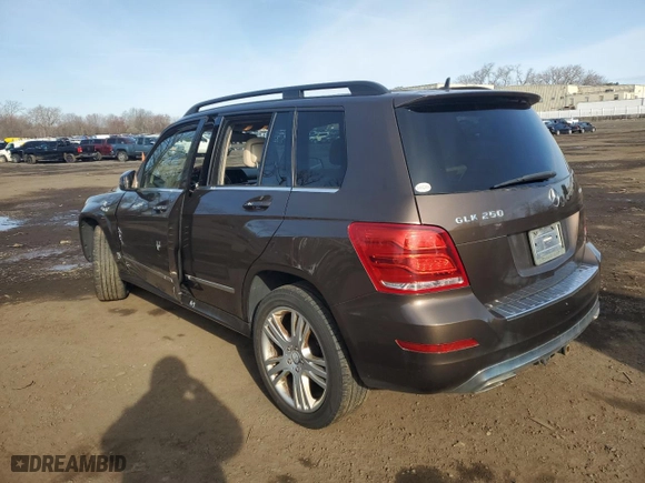 2015 Mercedes-Benz GLK-Class GLK 250 BlueTEC with VIN WDCGG0EB4FG396576, listed as a Copart auction lot 50977745 with 371,293 mi miles and Salvage Title. Bid and sale history available at carsss.com. Image 2.