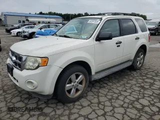2011 Ford Escape XLT z VIN 1FMCU9DG5BKA60274, wystawiony jako Copart lot #64387035 z przebiegiem 196 452 mil mil oraz Czysty tytuł • Clean title. Historia ofert i sprzedaży dostępna na DreamBid. Obrazek 1.