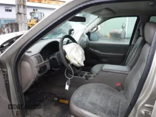 2003 Ford Explorer XLS z VIN 1FMZU72K23ZB43952, wystawiony jako Copart lot #52150285 z przebiegiem 161 828 mil mil oraz Szkody całkowita. Historia ofert i sprzedaży dostępna na DreamBid. Obrazek 7.