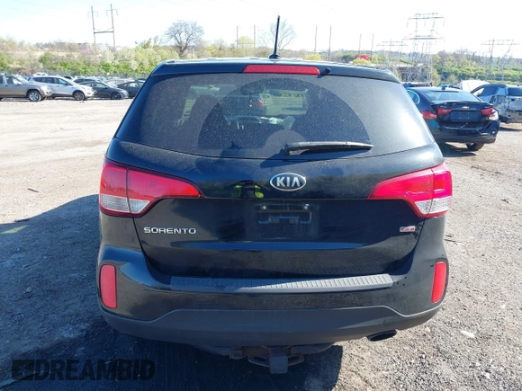 2015 Kia Sorento LX with VIN 5XYKTCA63FG614211, listed as a IAAI auction lot 42041969 with 133,264 mi miles and . Bid and sale history available at carsss.com. Image 17.