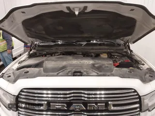 2019 Ram 2500 Laramie z VIN 3C6UR5FL7KG657180, wystawiony jako IAAI lot #41714476 z przebiegiem 97 334 mil mil oraz . Historia ofert i sprzedaży dostępna na DreamBid. Obrazek 10.