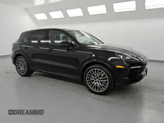2023 Porsche Cayenne Turbo S E-Hybrid with VIN WP1AA2AY7PDA05571, listed as a Copart auction lot 61032355 with 19,997 mi miles and Clean title. Bid and sale history available at DreamBid. Image 4.