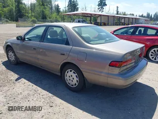 1999 Toyota Camry LE с VIN 4T1BG28K8XU483578, выставлен на аукционе IAAI как лот 42450294 с пробегом 122 664 миль миль и . История ставок и продаж доступна на DreamBid. Изображение 3.