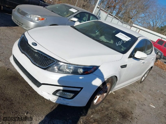 2015 Kia Optima LX with VIN KNAGM4A73F5601370, listed as a IAAI auction lot 41633083 with 164,752 mi miles. Bid and sale history available at carsss.com. Image 2.