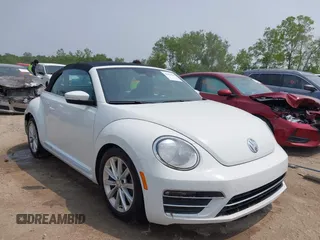 2019 Volkswagen Beetle S с VIN 3VW5DAAT1KM500920, выставлен на аукционе IAAI как лот 42401666 с пробегом Не указан миль и . История ставок и продаж доступна на DreamBid. Изображение 1.