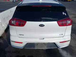 2017 Kia Niro LX with VIN KNDCB3LC6H5044078, listed as a IAAI auction lot 41466190 with 194,146 mi miles. Bid and sale history available at carsss.com. Image 6.
