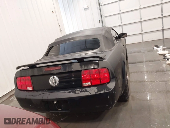 2006 Ford Mustang Standard with VIN 1ZVHT84N365266135, listed as a IAAI auction lot 41751256 with 135,621 mi miles and . Bid and sale history available at carsss.com. Image 16.