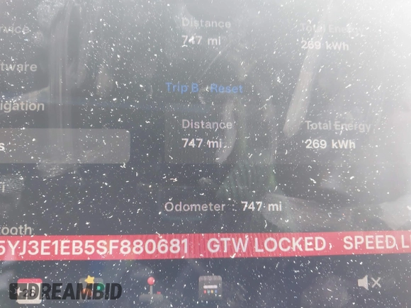 2025 Tesla Model 3 Long Range z VIN 5YJ3E1EB5SF880681, wystawiony jako IAAI lot #41429855 z przebiegiem 747 mil mil oraz . Historia ofert i sprzedaży dostępna na DreamBid. Obrazek 7.