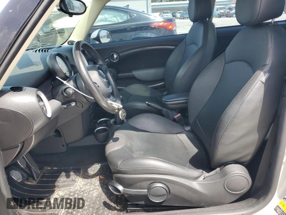 2011 MINI Hardtop S with VIN WMWSV3C53BTY25192, listed as a Copart auction lot 59100785 with Not provided miles and Salvage title. Bid and sale history available at DreamBid. Image 7.