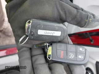 2021 Jeep Compass Latitude z VIN 3C4NJDBB4MT540632, wystawiony jako IAAI lot #41937767 z przebiegiem 15 613 mil mil oraz . Historia ofert i sprzedaży dostępna na DreamBid. Obrazek 11.