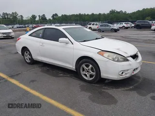 2004 Toyota Solara SE z VIN 4T1CE38P34U790082, wystawiony jako IAAI lot #42371328 z przebiegiem 289 301 mil mil oraz . Historia ofert i sprzedaży dostępna na DreamBid. Obrazek 1.