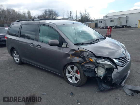 2013 Toyota Sienna LE with VIN 5TDJK3DC1DS049621, listed as a IAAI auction lot 42027930 with 206,148 mi miles and . Bid and sale history available at DreamBid. Image 1.