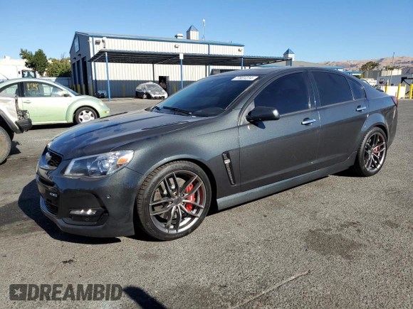 2017 Chevrolet SS z VIN 6G3F15RWXHL313243, wystawiony jako Copart lot #77031314 z przebiegiem 144 094 mil mil oraz Czysty tytuł • Clean title. Historia ofert i sprzedaży dostępna na DreamBid. Obrazek 1.