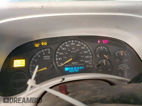 2000 Chevrolet Silverado 1500 LS with VIN 2GCEC19V4Y1133636, listed as a Copart auction lot 44198165 with 308,482 mi miles and Clean Title. Bid and sale history available at carsss.com. Image 9.
