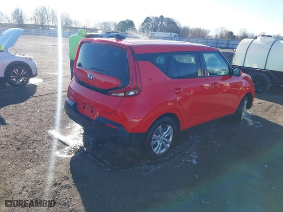 2020 Kia Soul S with VIN KNDJ23AU0L7731489, listed as a IAAI auction lot 41763903 with 32,645 mi miles. Bid and sale history available at carsss.com. Image 4.