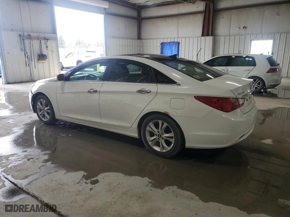2013 Hyundai Sonata SE with VIN 5NPEC4AC1DH584947, listed as a Copart auction lot 52923195 with 131,539 mi miles and Salvage Title. Bid and sale history available at carsss.com. Image 2.