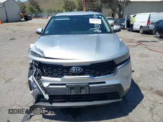 2021 Kia Sorento LX z VIN 5XYRG4LC5MG021586, wystawiony jako IAAI lot #42000187 z przebiegiem 81 046 mil mil oraz . Historia ofert i sprzedaży dostępna na DreamBid. Obrazek 12.