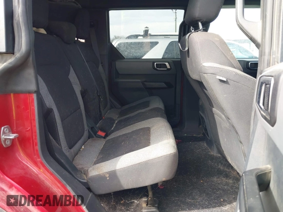 2021 Ford Bronco with VIN 1FMDE5BHXMLB01758, listed as a IAAI auction lot 41418048 with 31,652 mi miles and . Bid and sale history available at DreamBid. Image 8.