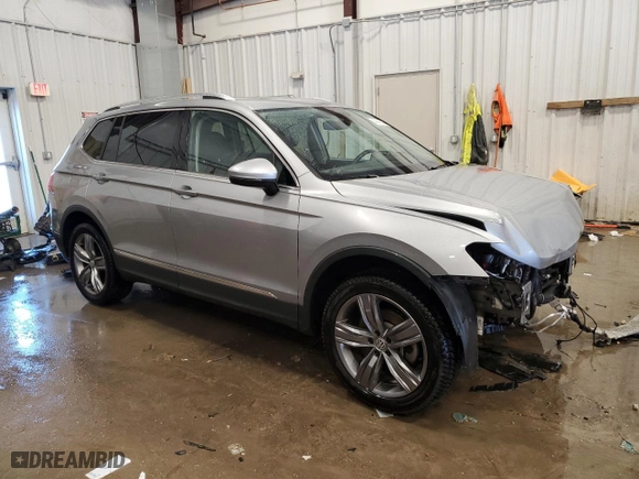 2020 Volkswagen Tiguan SE with VIN 3VV2B7AX8LM021821, listed as a Copart auction lot 44343325 with 69,362 mi miles and Salvage Title. Bid and sale history available at carsss.com. Image 4.