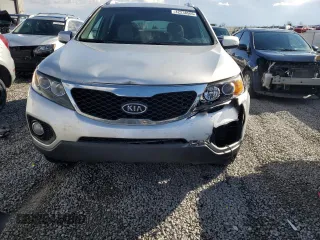 2012 Kia Sorento LX with VIN 5XYKT3A63CG300487, listed as a Copart auction lot 42238505 with 169,756 mi miles and Salvage Title. Bid and sale history available at DreamBid. Image 5.