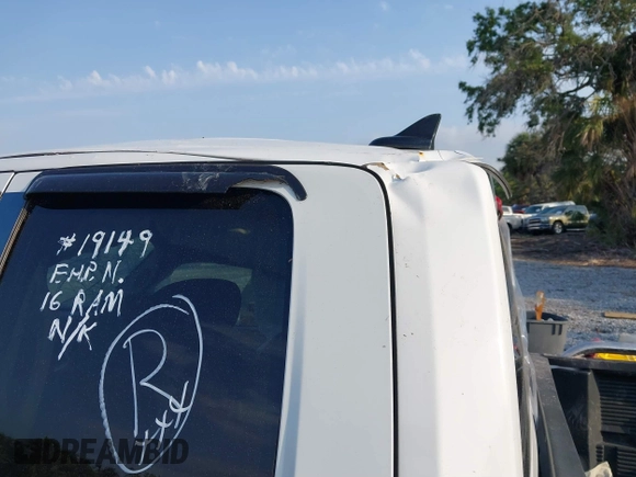 2016 Ram 1500 Big Horn z VIN 1C6RR6GT7GS101591, wystawiony jako IAAI lot #41857788 z przebiegiem 63 211 mil mil oraz . Historia ofert i sprzedaży dostępna na DreamBid. Obrazek 20.